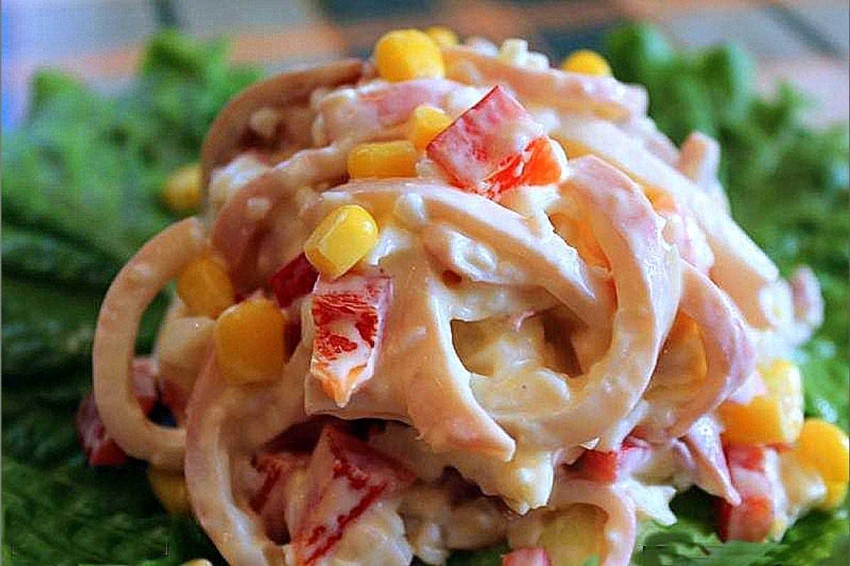 Рецепт: салат с кальмарами и грибами