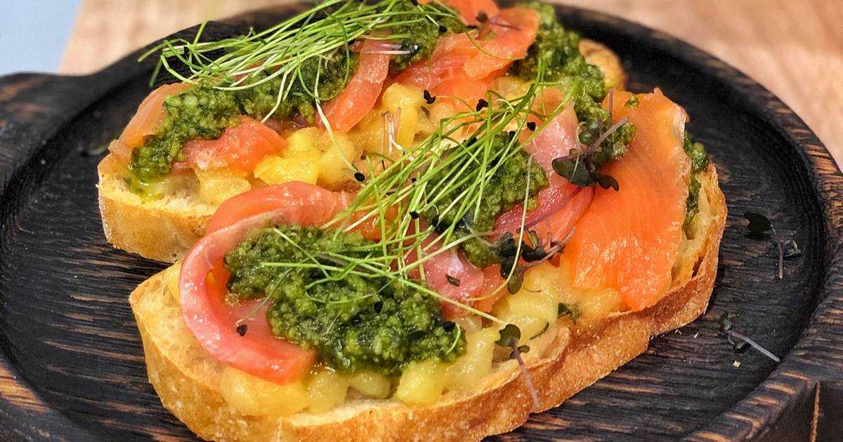 Бутерброды с красной рыбой - 12 вкусных рецептов (пошагово)