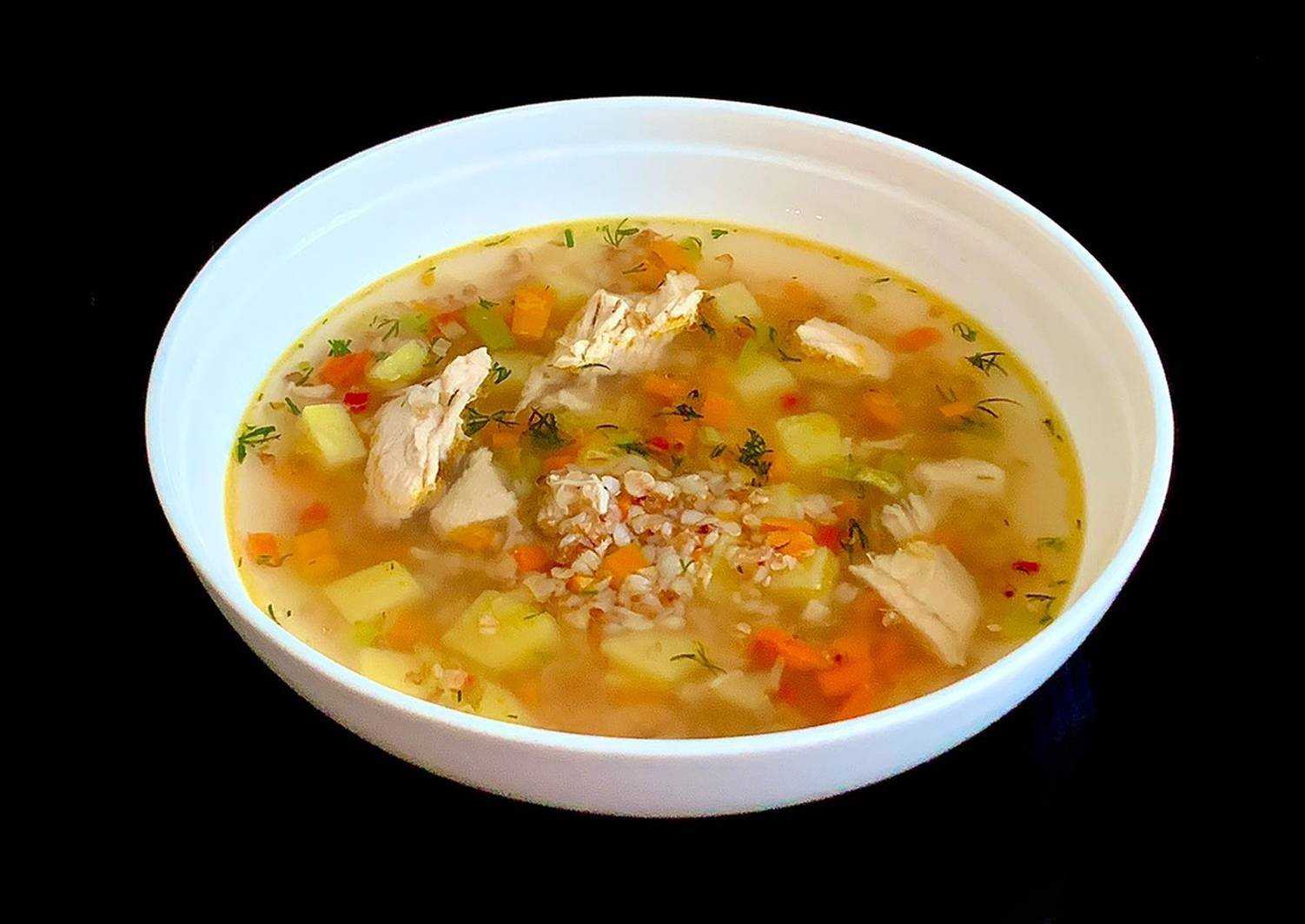 Суп рассольник с курицей. Для супа. Гречневый суп. Рассольник. Гречневый суп с курицей.