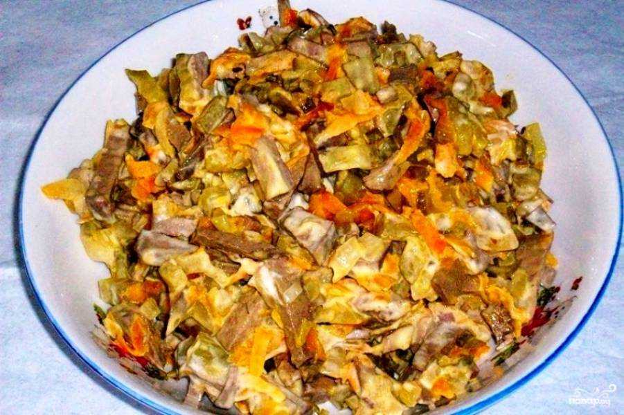 Салат из куриной печени с соленым огурцом: очень вкусный рецепт