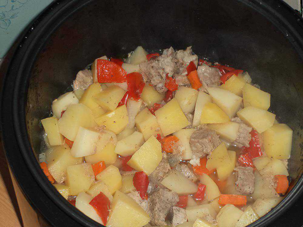 Мясо по-французски с картошкой в духовке — 5 пошаговых рецепта
