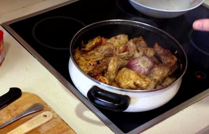 Приготовить кролика быстро и вкусно рецепт. Мясо зайца на сковороде. Жареный заяц на сковороде.
