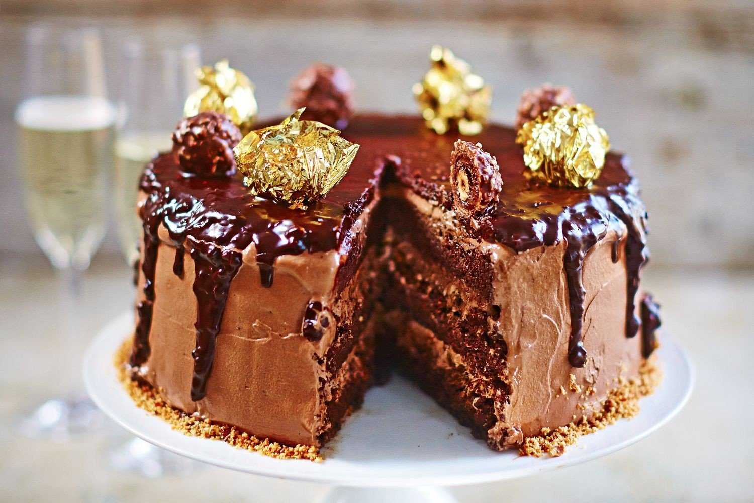 «ферреро роше» – торт с орехами, шоколадом и вафлями для настоящих сладкоежек