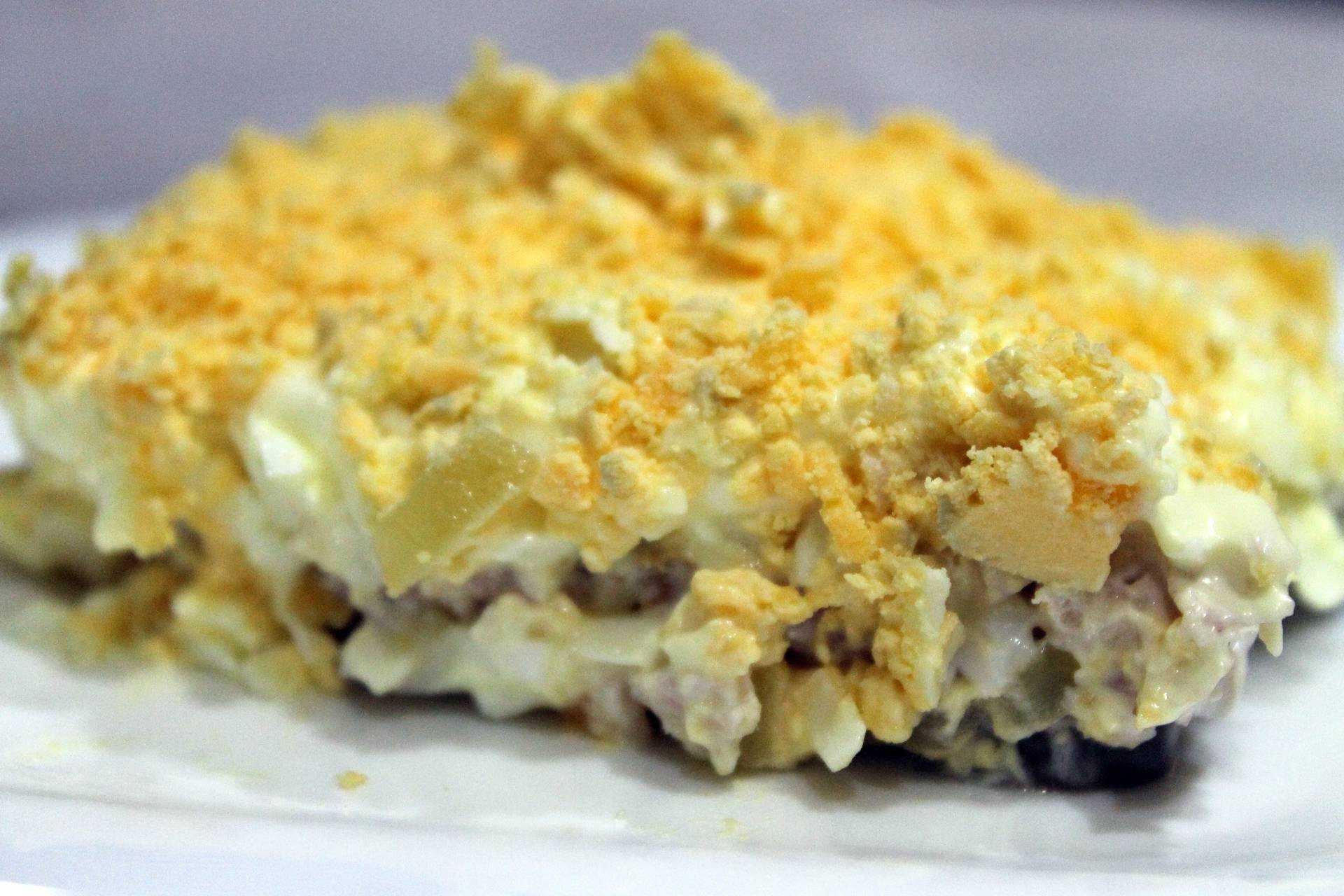 Салат курица с грибами и сыром слоями рецепт с фото пошагово