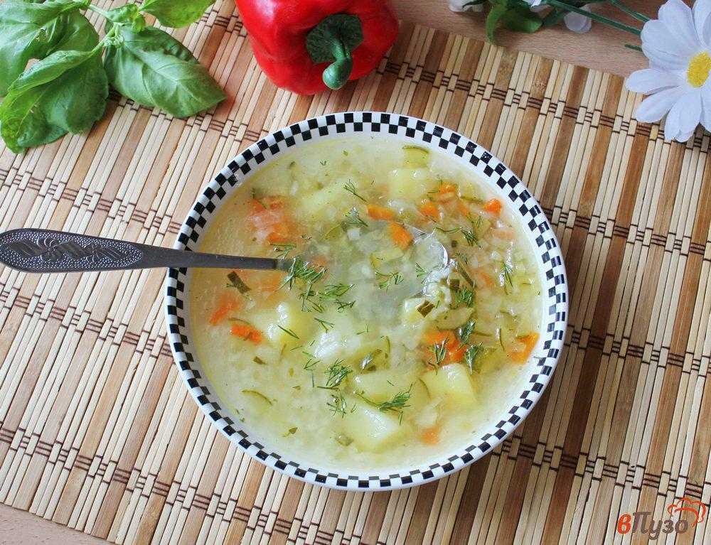 Рассольник с перловкой и солеными огурцами - 4 рецепта + видео