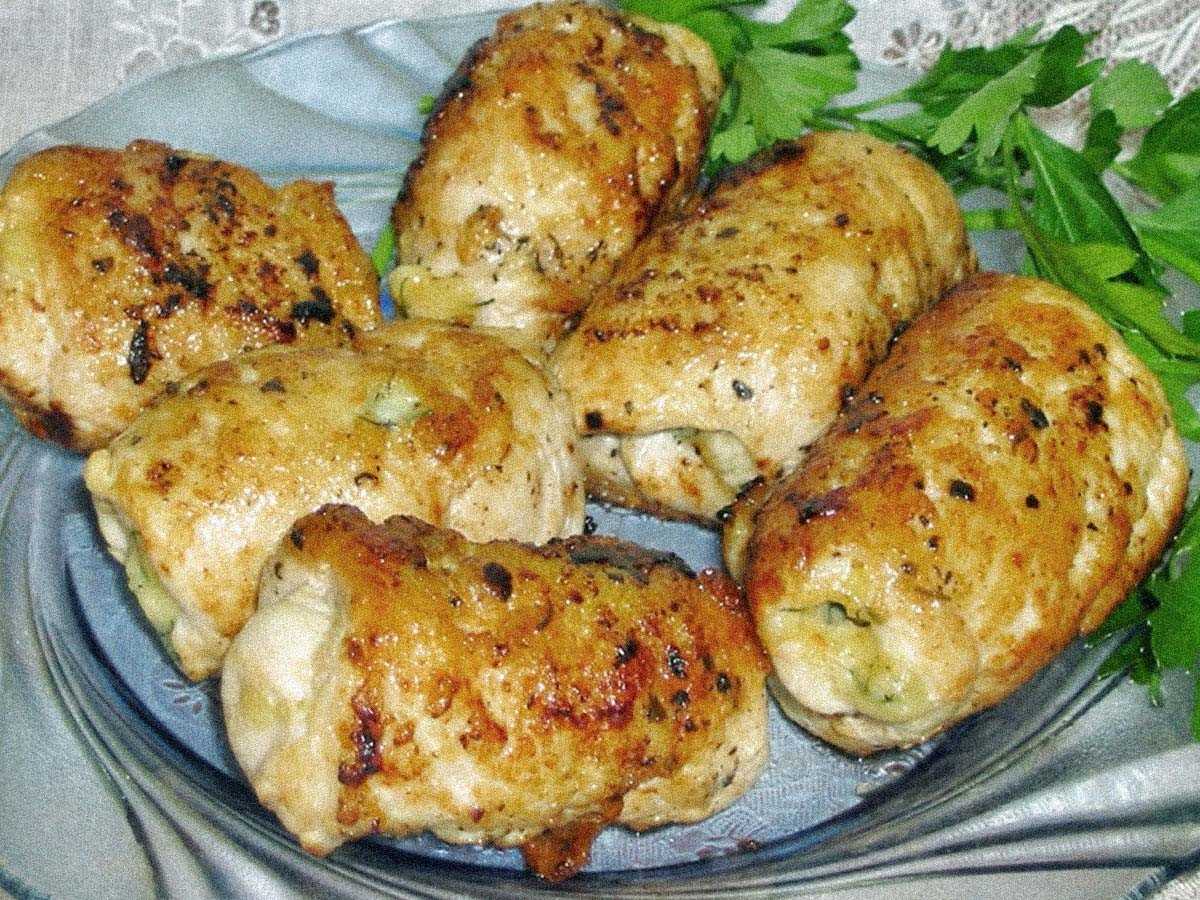 Рулетики из куриной грудки – 9 рецептов, как приготовить пошагово