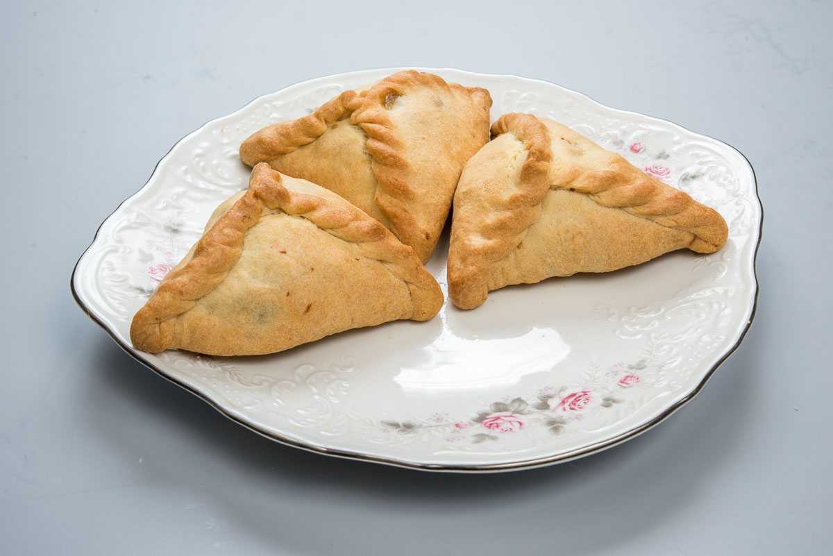 Треугольники с мясом и картошкой — татарские эчпочмаки или самса? рецепты треугольников с мясом и картошкой из разного теста