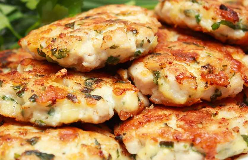 Оладьи из куриного филе − 7 рецептов вкусных оладушек