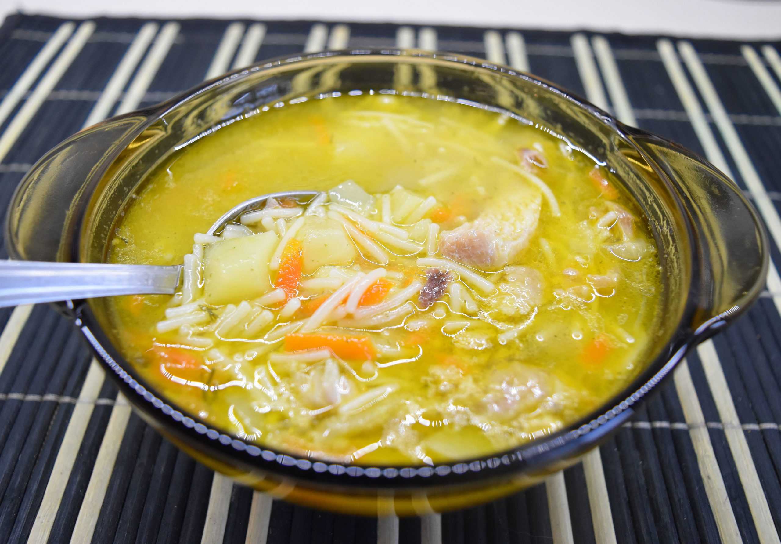 Нежный и вкусный картофельный суп-пюре на курином бульоне