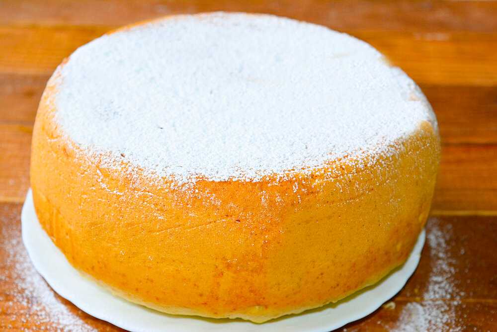 Рецепт с фото пошагово покажет, что на лимонаде можно приготовить простой бисквит, который получится нежным, воздушным и пушистым