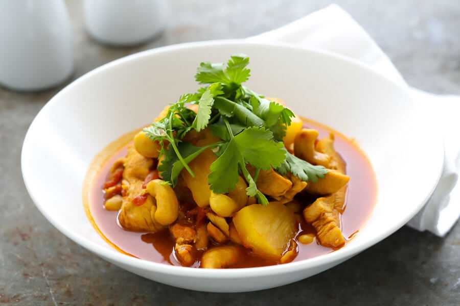 Пицца с ананасами и курицей, рецепт с фото — wowcook.net
