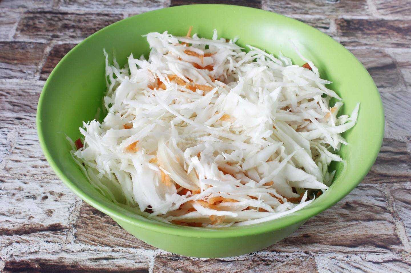 Салаты из свежей капусты: 9 простых и очень вкусных рецептов