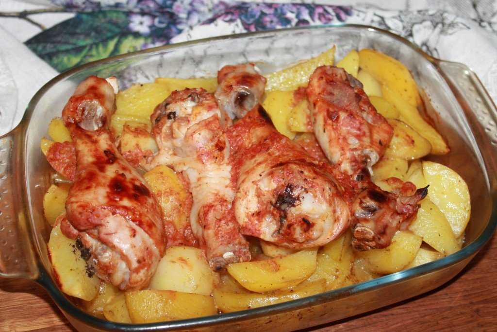 Картошка с курицей в горшочках в духовке рецепт с фото пошагово с сыром, морковью и луком