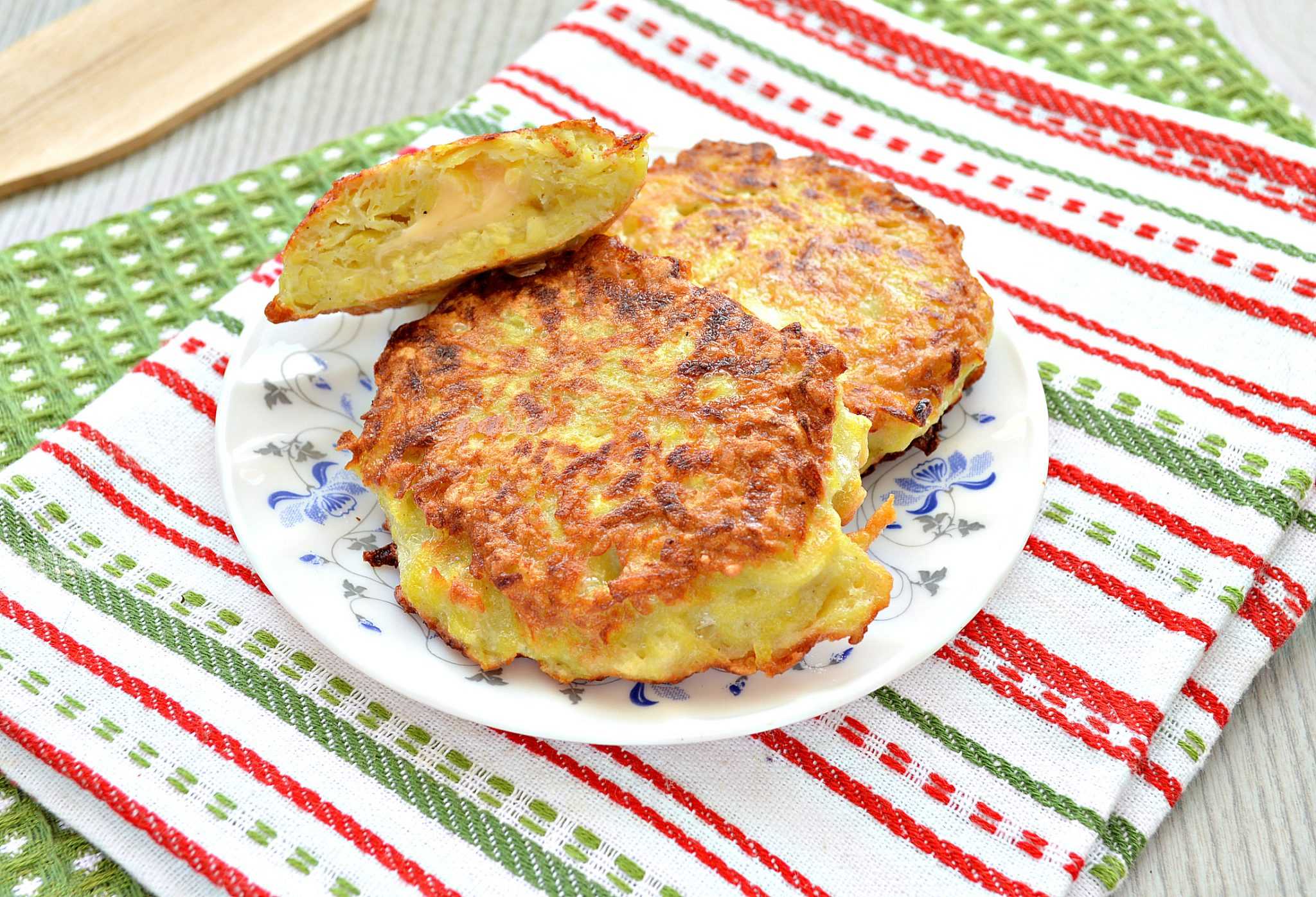 Драники с ветчиной и сыром