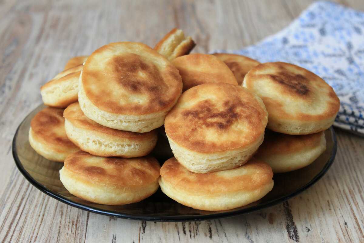 Булочки на сковороде с молоком рецепт