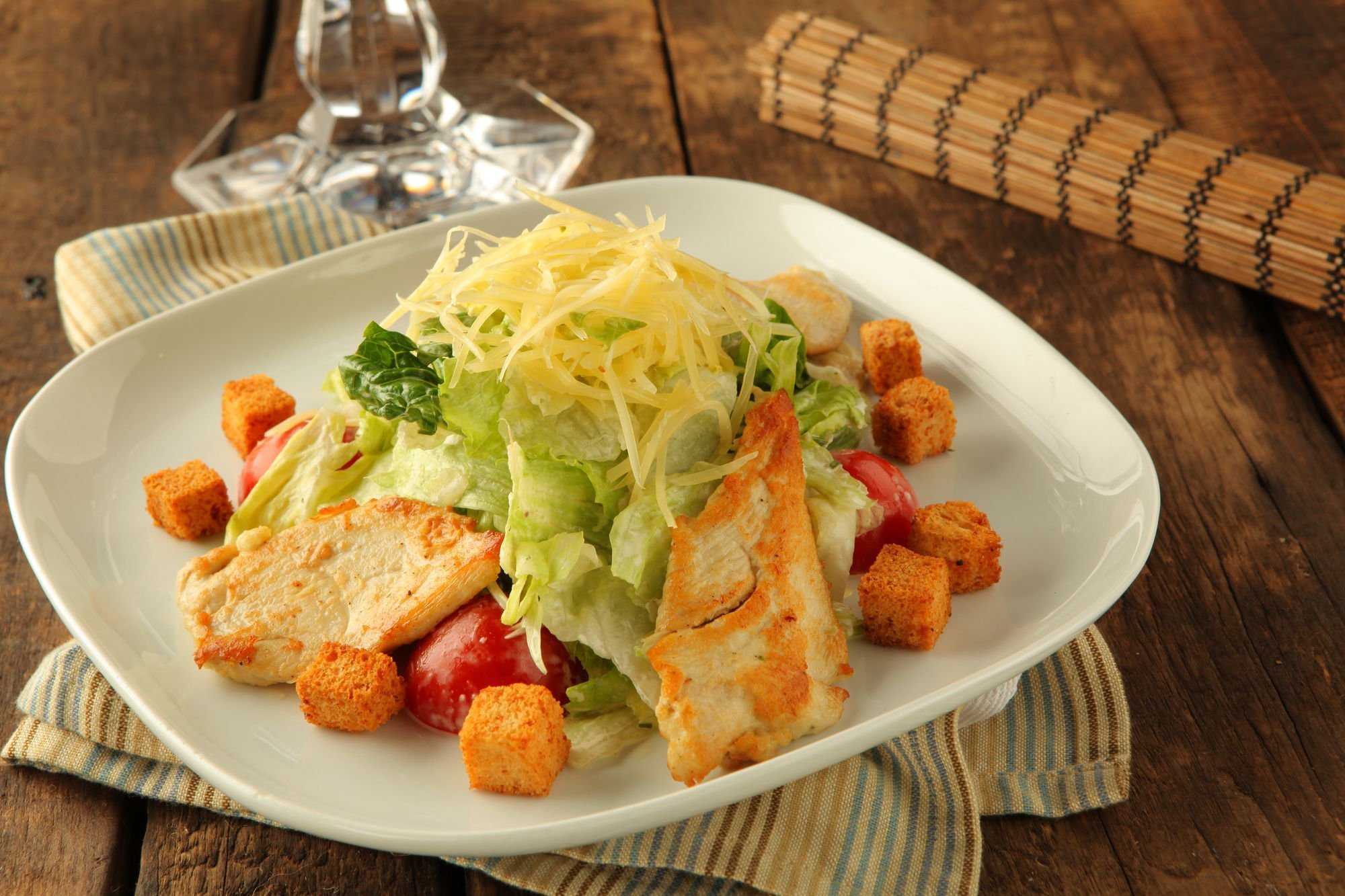 Салат с плавленным сыром и курицей — 7 классных рецептов