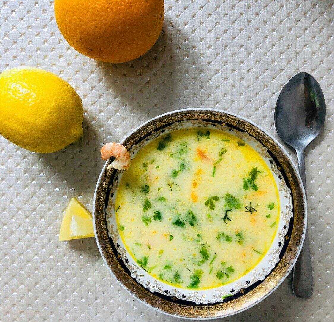 Рецепт сырного супа без плавленного сыра. Сырный суп с креветками. Сырный суп с плавленным сырком. Сливочно сырный суп. Сырный суп из плавленных сырков.