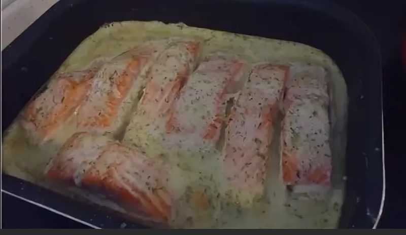 Картошка в сметане с сыром в духовке рецепт с фото пошагово - 1000.menu