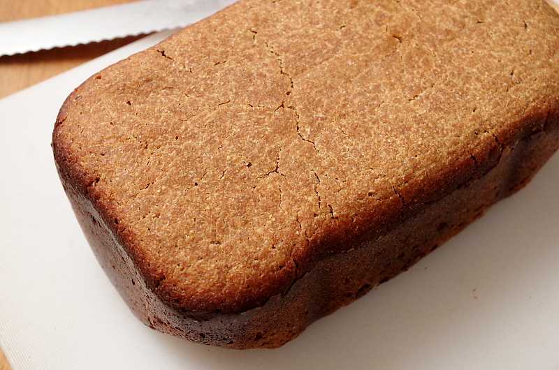 Хлеб пшеничный ржаной на сухих дрожжах. Прессованный хлеб. Хлеб на закваске в хлебопечке. Дефекты мякиша хлеба. Хлеб в хлебопечке на разрыхлителе.