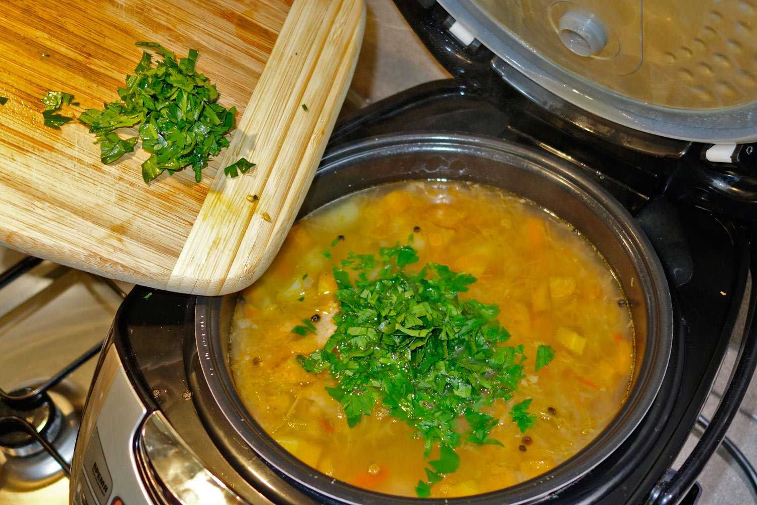 Щи из квашеной капусты со свининой – вкусный классический рецепт