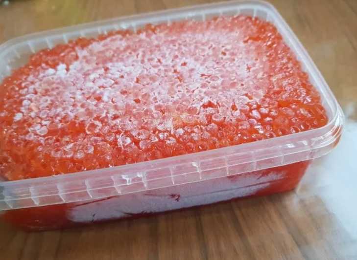 Как хранить красную икру в домашних условиях в банке: заморозка в холодильнике